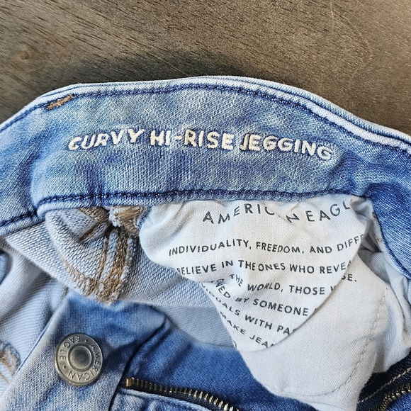 American Eagle Curvy Hi-Rise Jegging - Picture 4 of 5